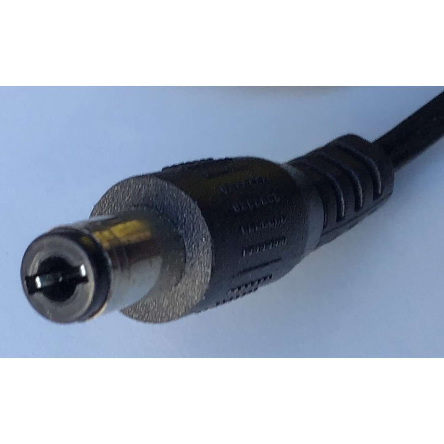 ADAPTADOR CABLE SOURCE / IVP045-120-0750 / 100-240VAC / SALIDA VCD 12V - 0.75A / 50-60㎐ / MODELO IVP045-120-0750	 - Imagen 3